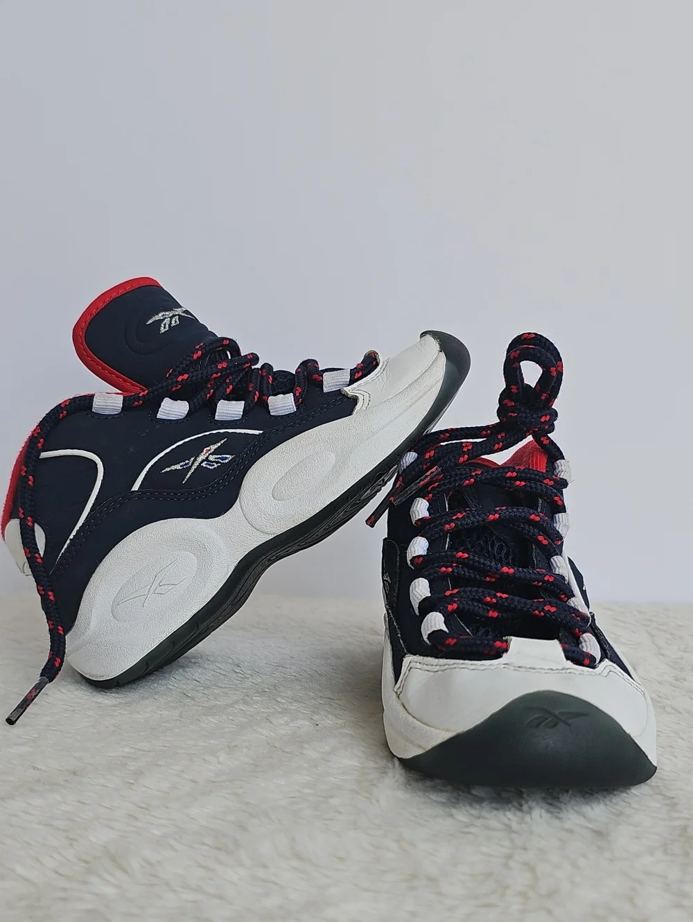 Reebok Question Mid USA Iverson Basketball Shoes Navy White Red Boys Size 11
